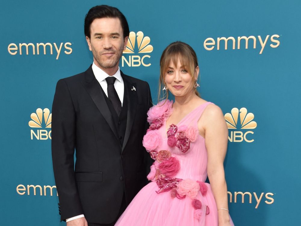 Tom Pelphrey and Kaley Cuoco at the Emmy Awards in September 2022.