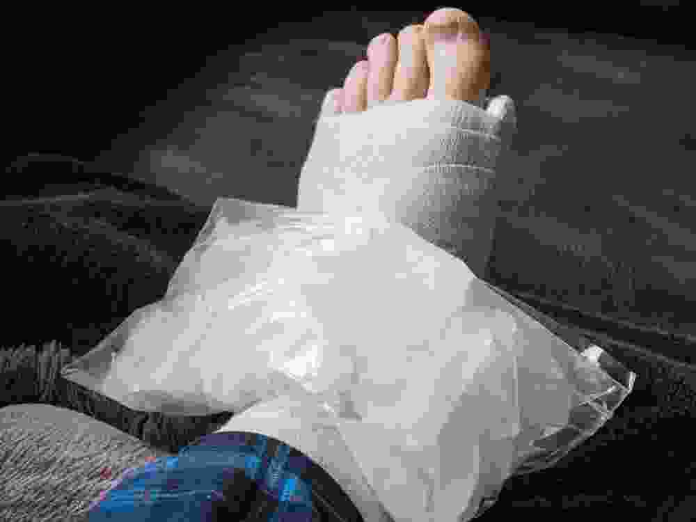 Icing Broken, Fractured or Sprained Foot or Ankle in Cast or Compression Wrap
