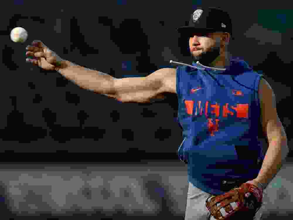 Bo Bichette of the New York Mets warms up before a game between against the New York Yankees.