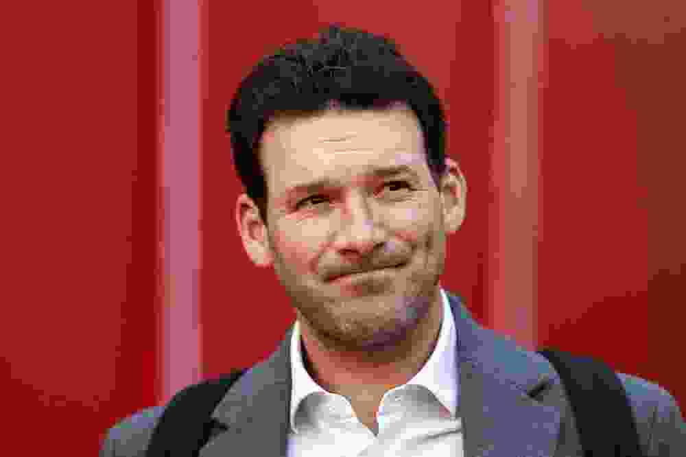 CBS broadcaster Tony Romo