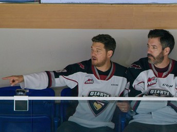 Michael Bublé (l) and Drew Scott