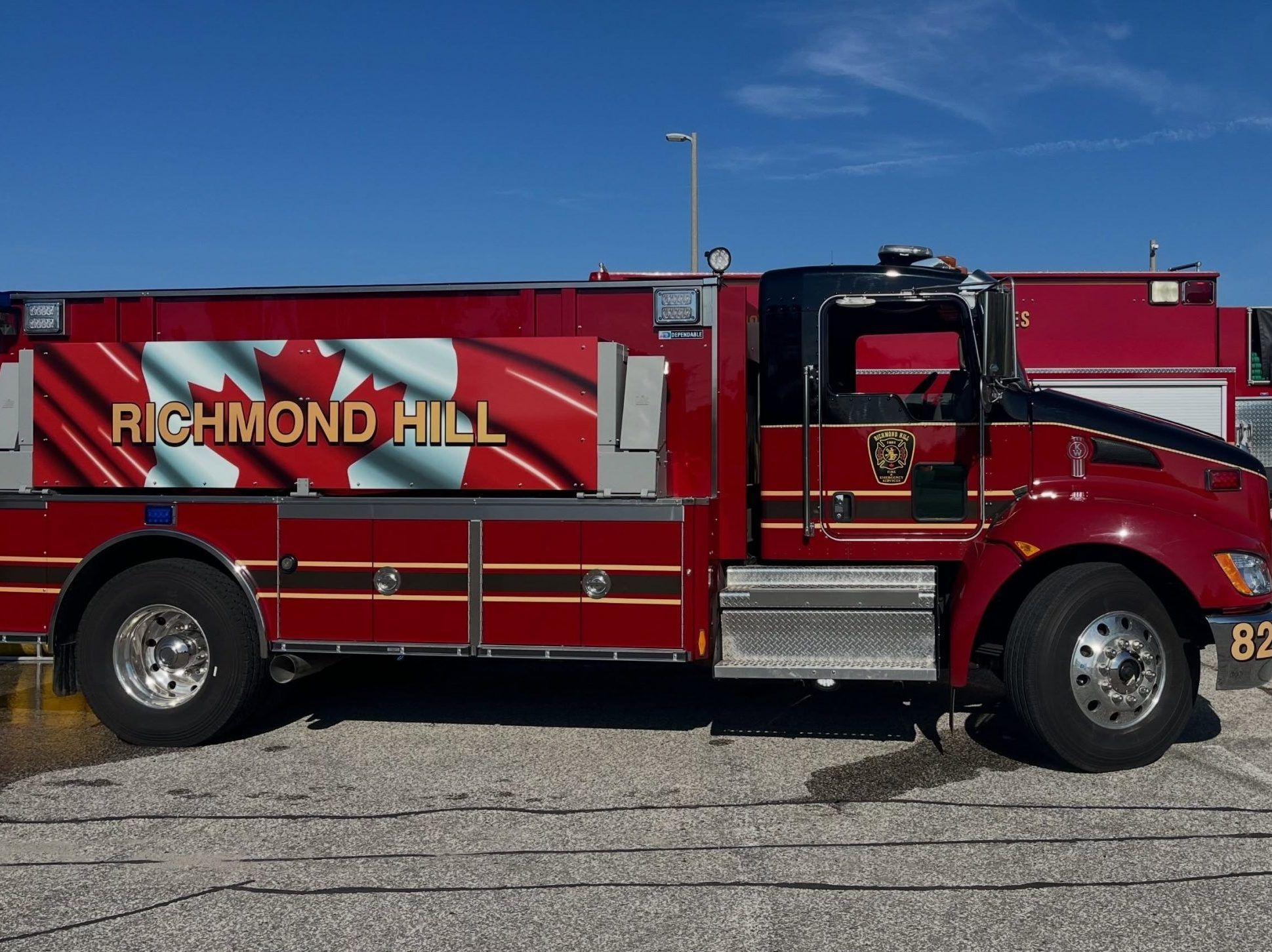 Richmond Hill Fire & Emergency Services﻿ vehicle.