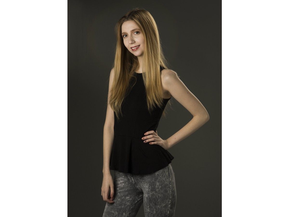 SUNshine Girl Laura